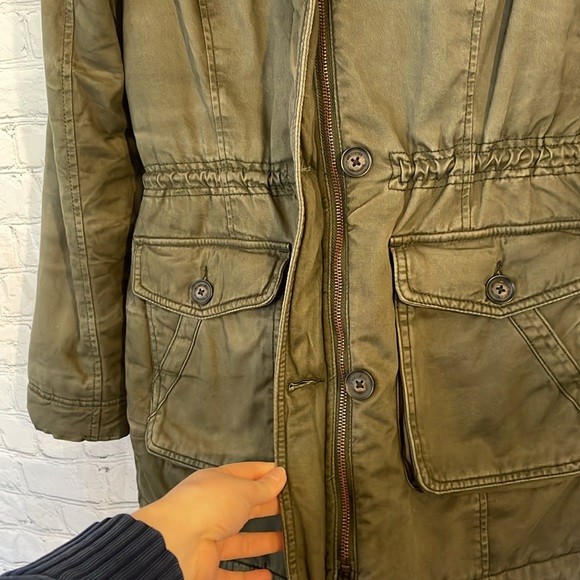 Hollister Olive Green with Buffalo plaid lining warm weather Parker Coat Jacket - Picture 5 of 9